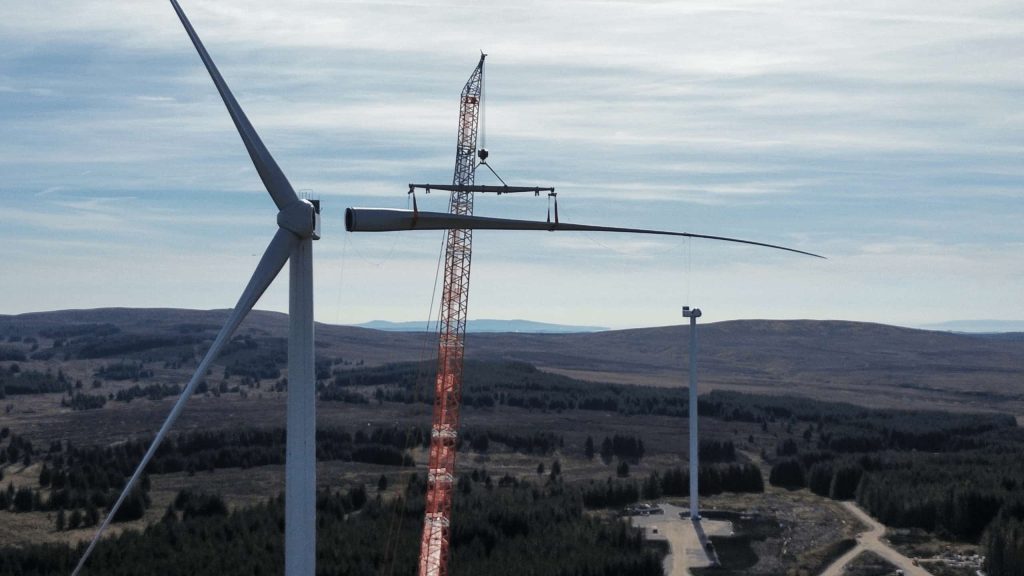 Record-breaking turbine blades arrive at Mill Rig Wind Farm - OnPath Energy